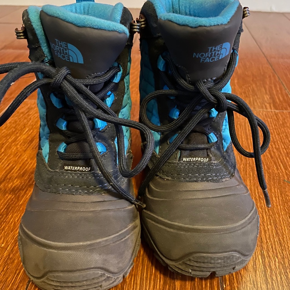 Boys North Face Snow Boots